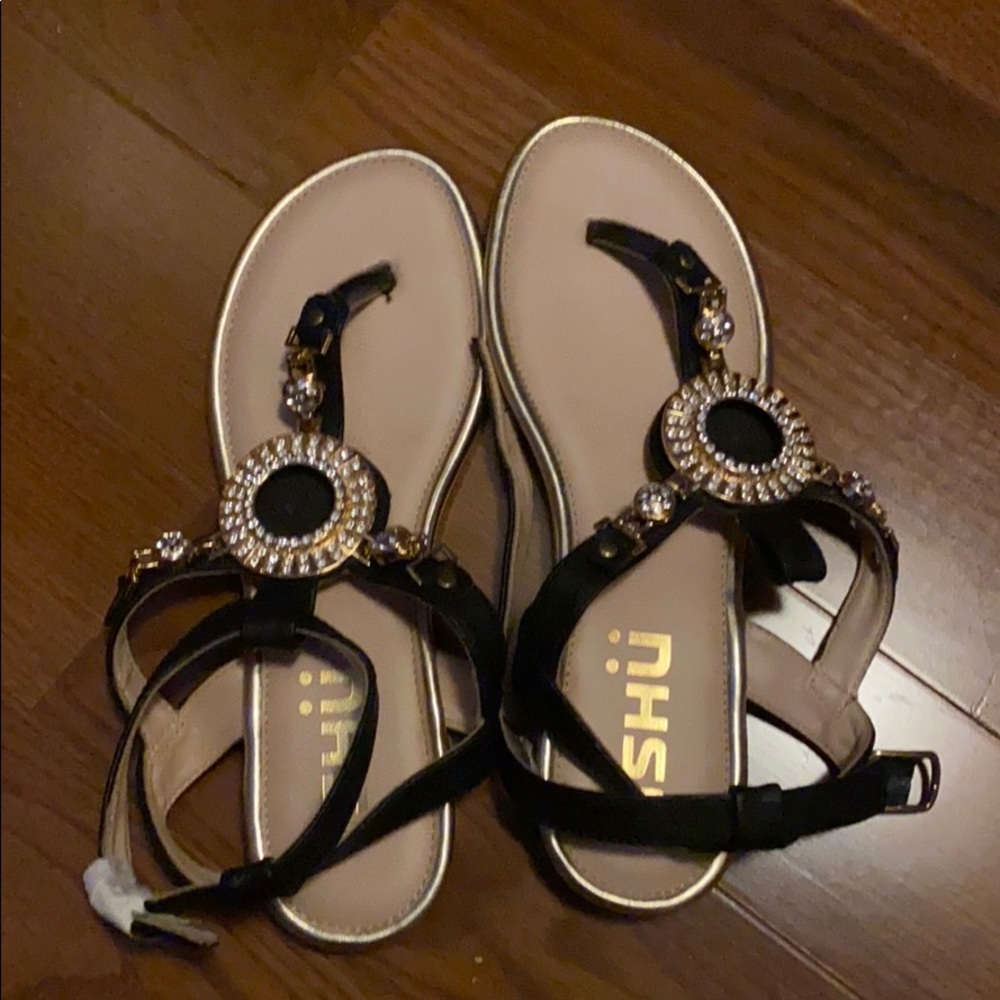 Cute black with gems sandals!